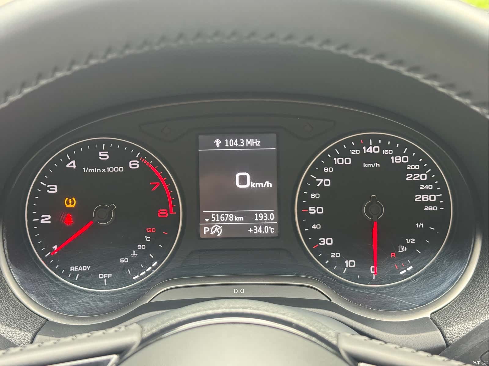 Audi Q2L, 2020 все фото