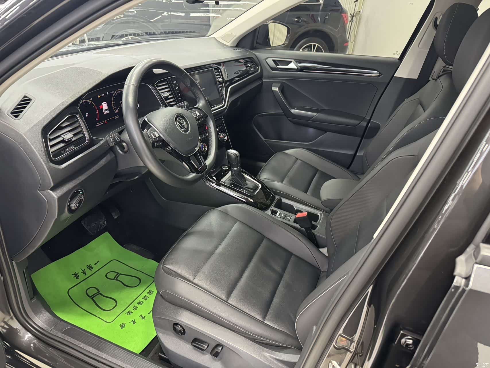 Volkswagen T-ROC, 2022 8