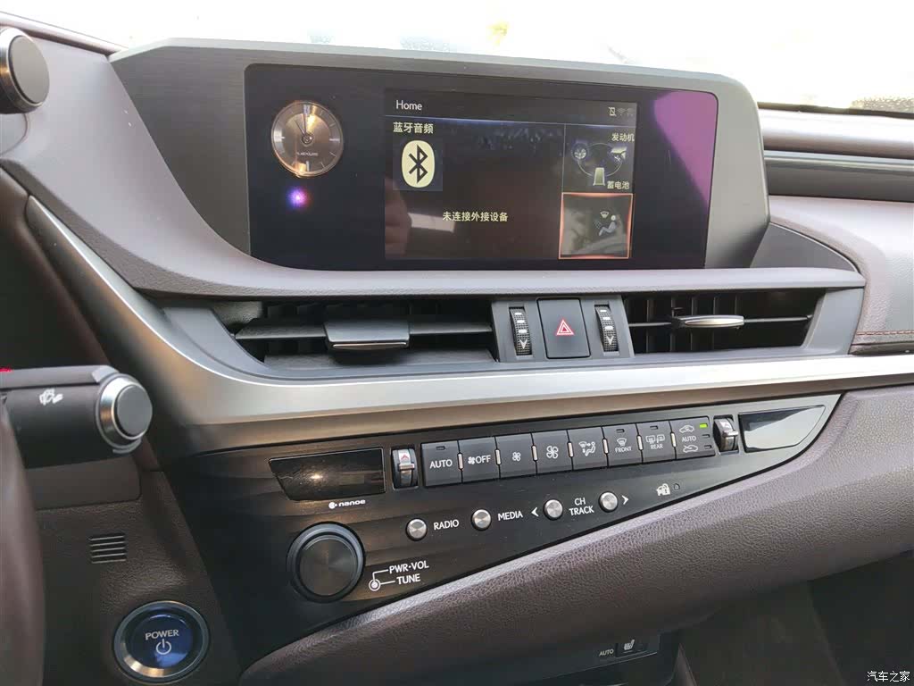 Lexus ES, 2019 13