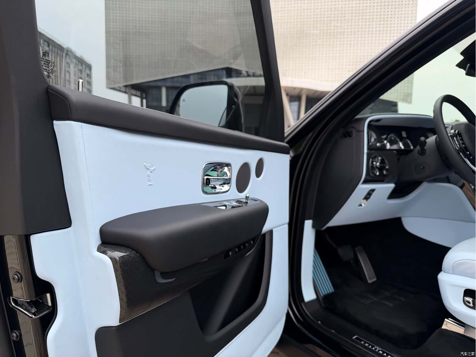 Rolls-Royce Cullinan, 2022 8