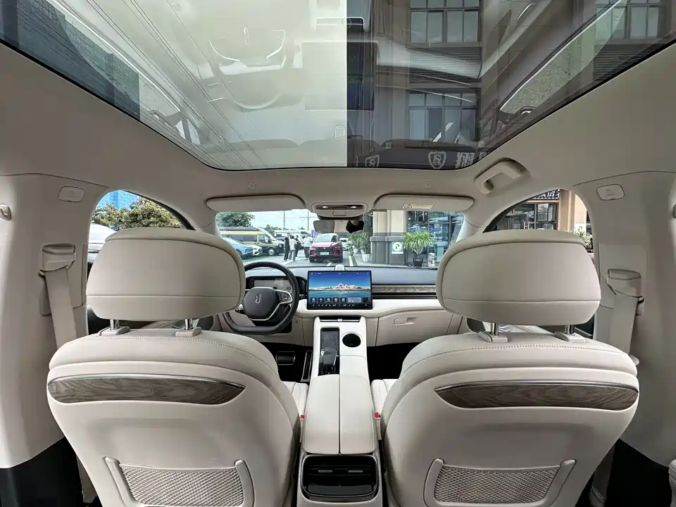 AITO Ask the world M5