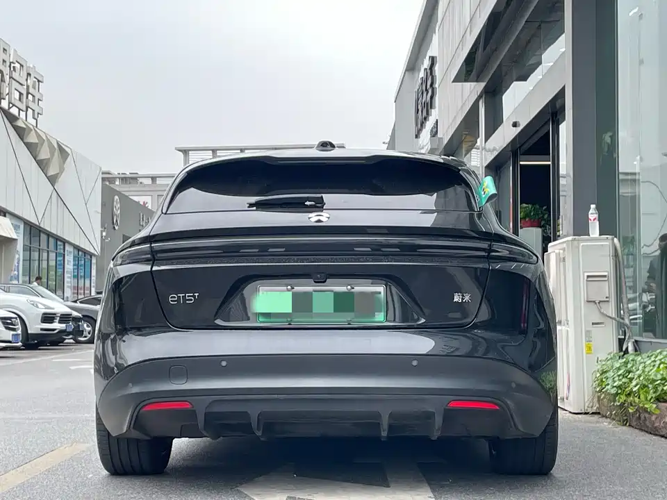 NIO ET5T