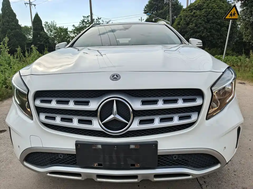 Mercedes-Benz GLA