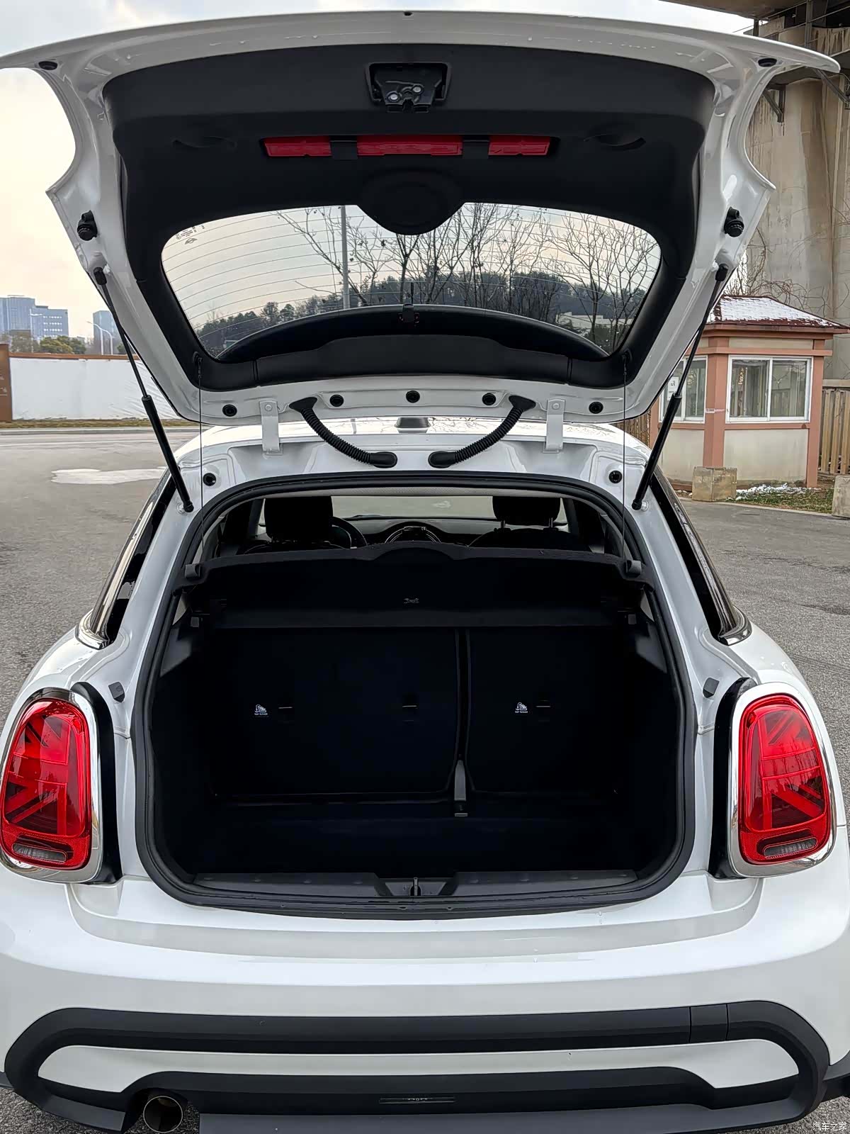 Mini ONE, 2024 16
