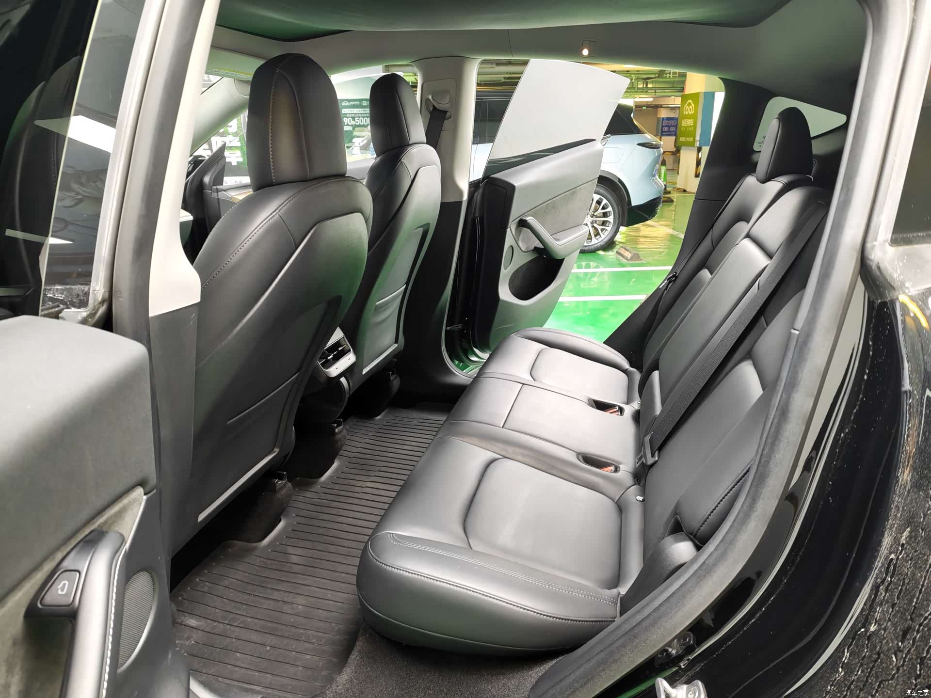 Tesla Model Y, 2021 12