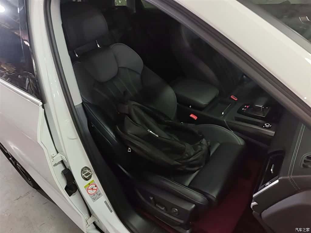 Audi Q5L, 2021 25