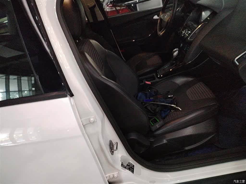 Ford Focus, 2018 20
