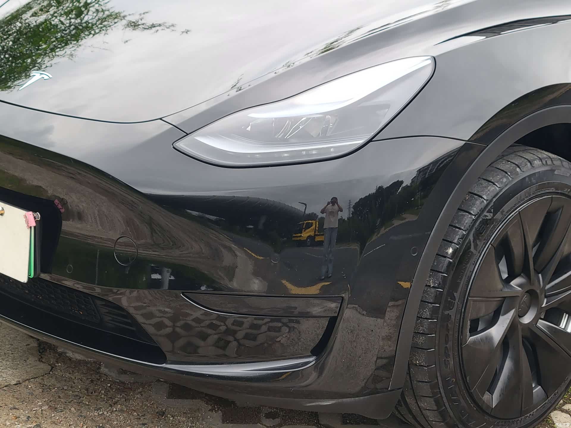Tesla Model Y, 2023 4