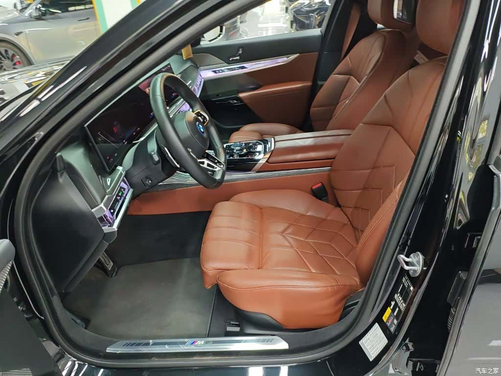 BMW i7, 2023 11