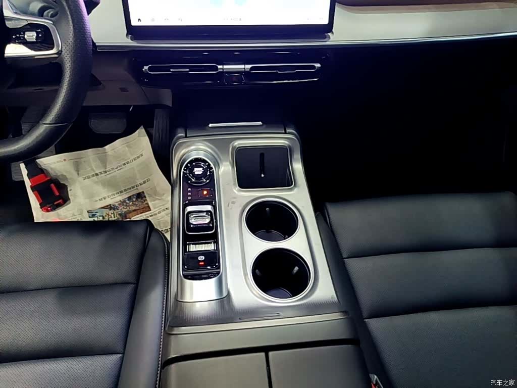 Trumpchi E8, 2024 14