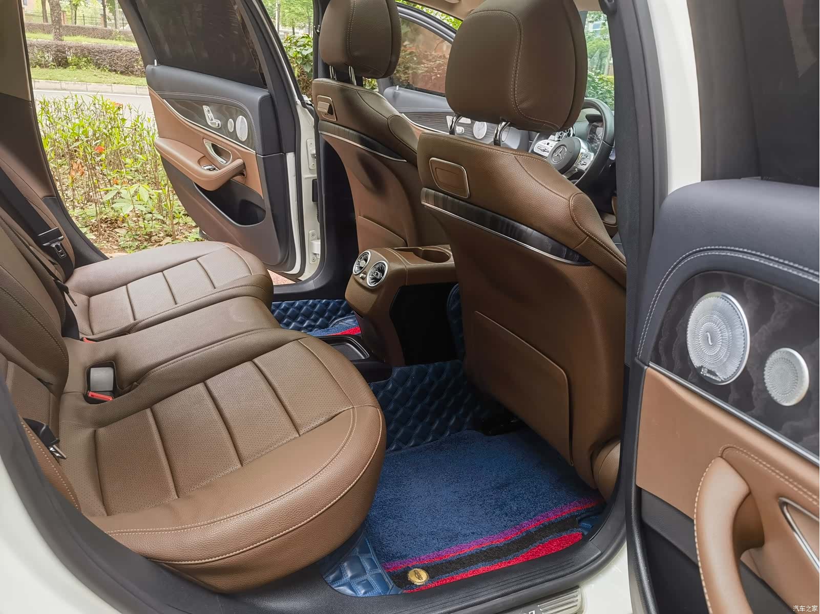 Mercedes-Benz E-Class, 2019 14
