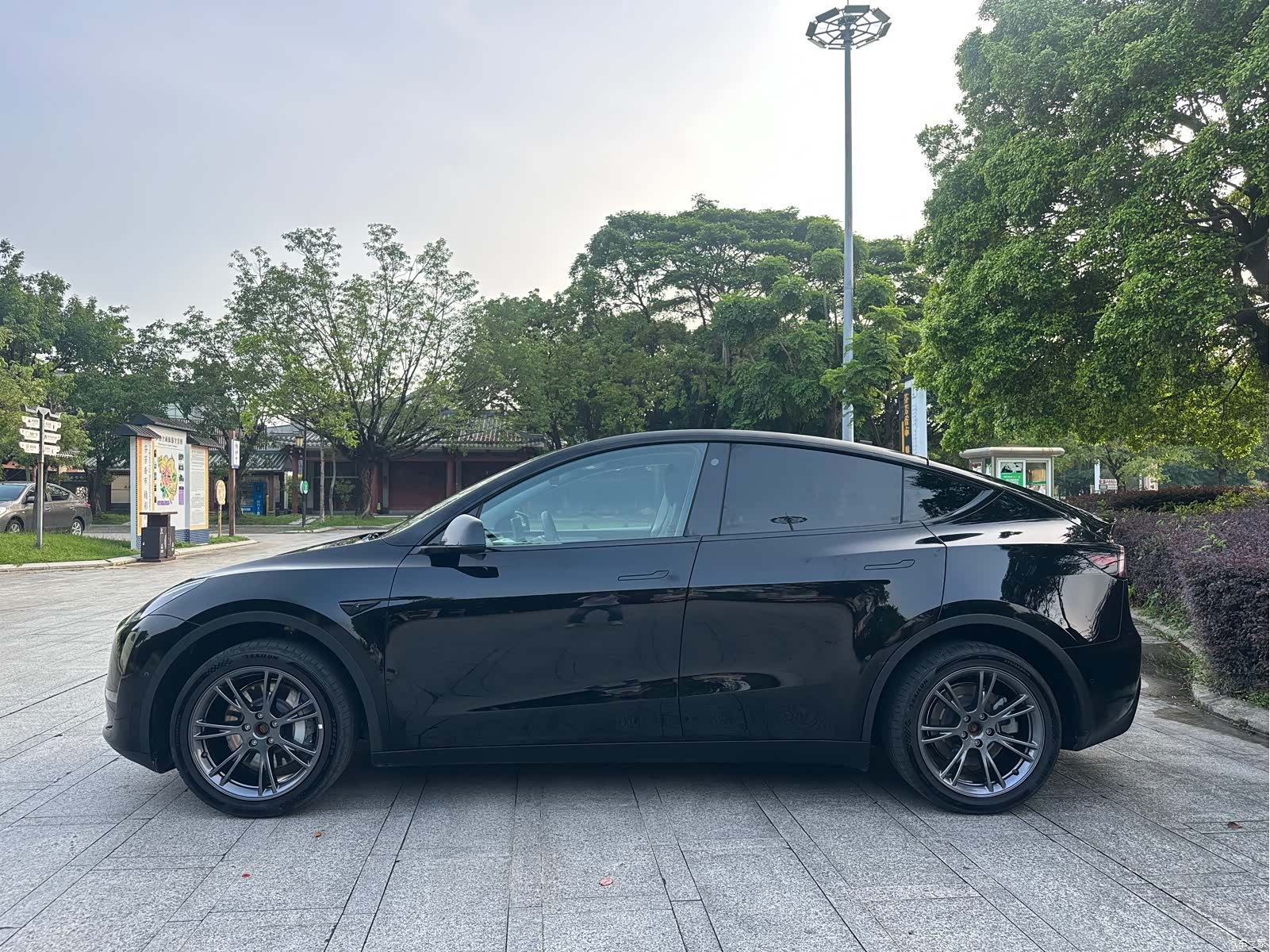Tesla Model Y, 2024 4