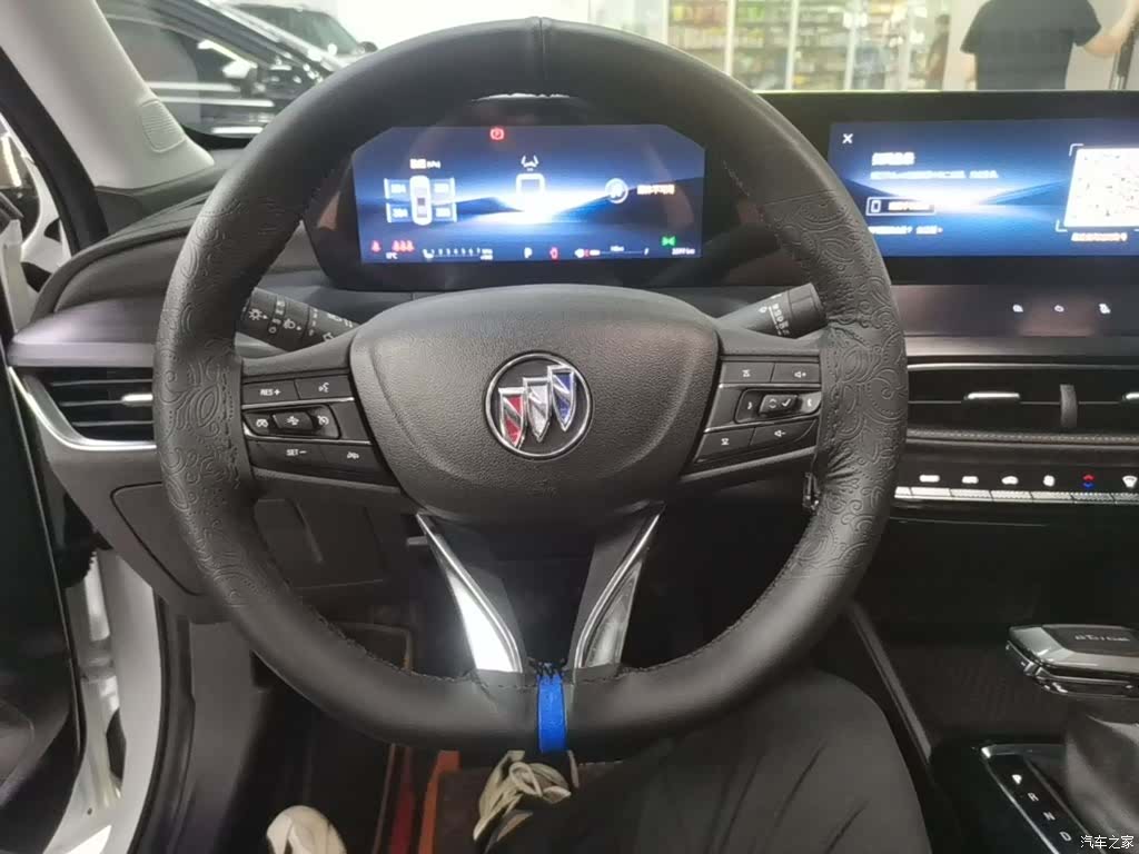 Buick Verano, 2025 11