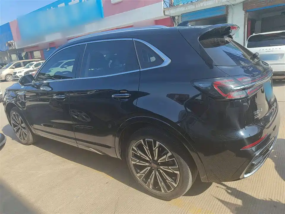 Hongqi HS5
