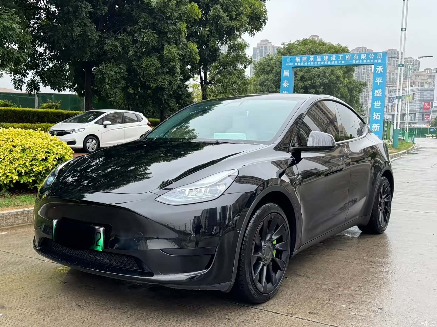 Tesla Model Y, 2023 1