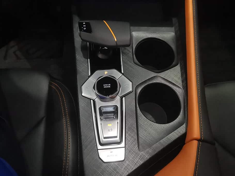 Changan UNI-V Smart iDD Changan UNI-V Smart iDD