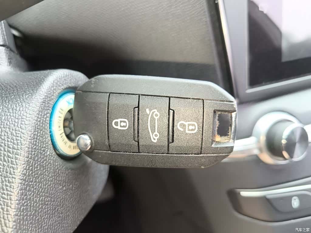 Peugeot 408, 2016 8