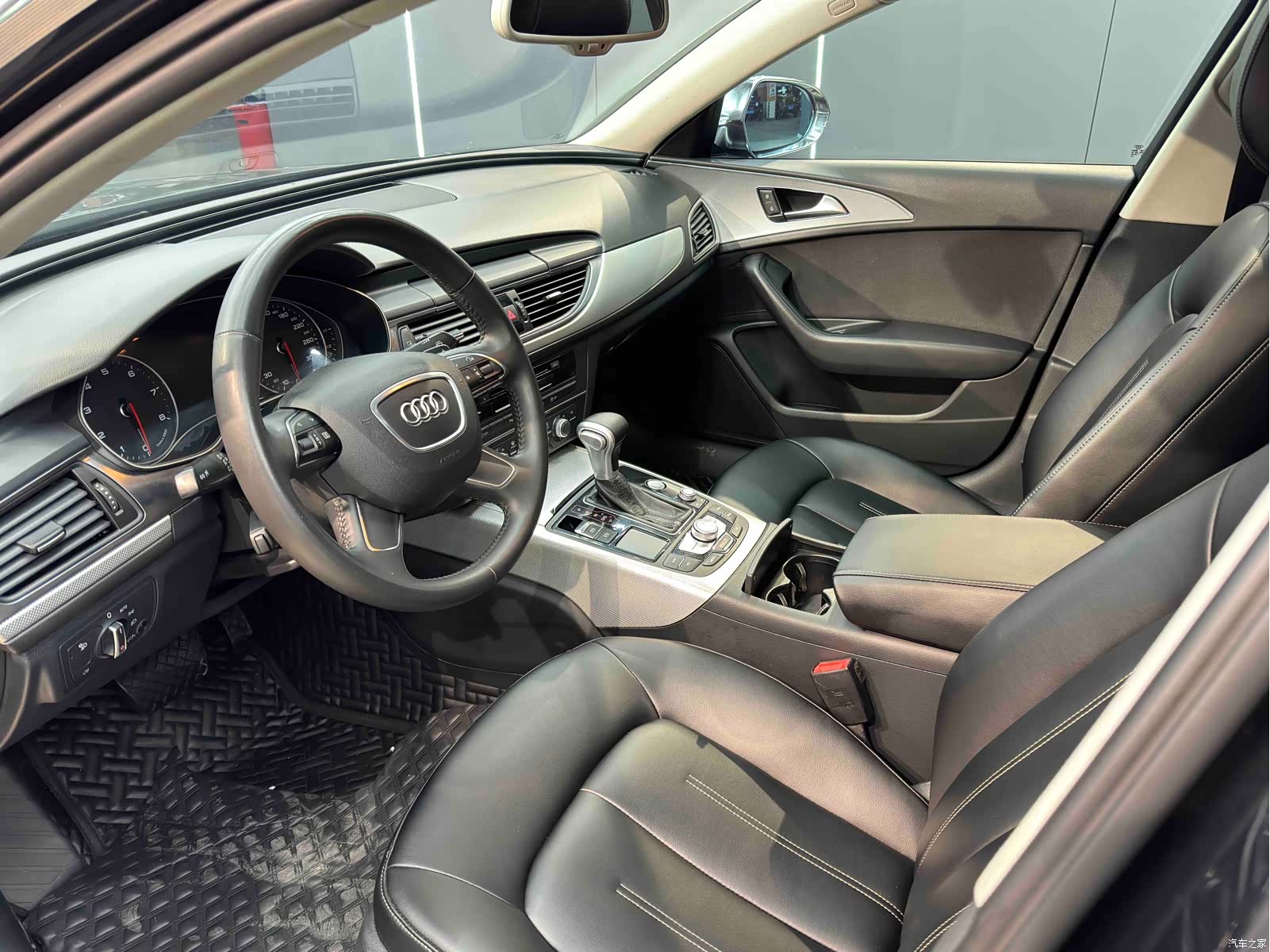 Audi A6L, 2014 4