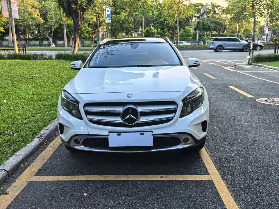 Mercedes-Benz GLA