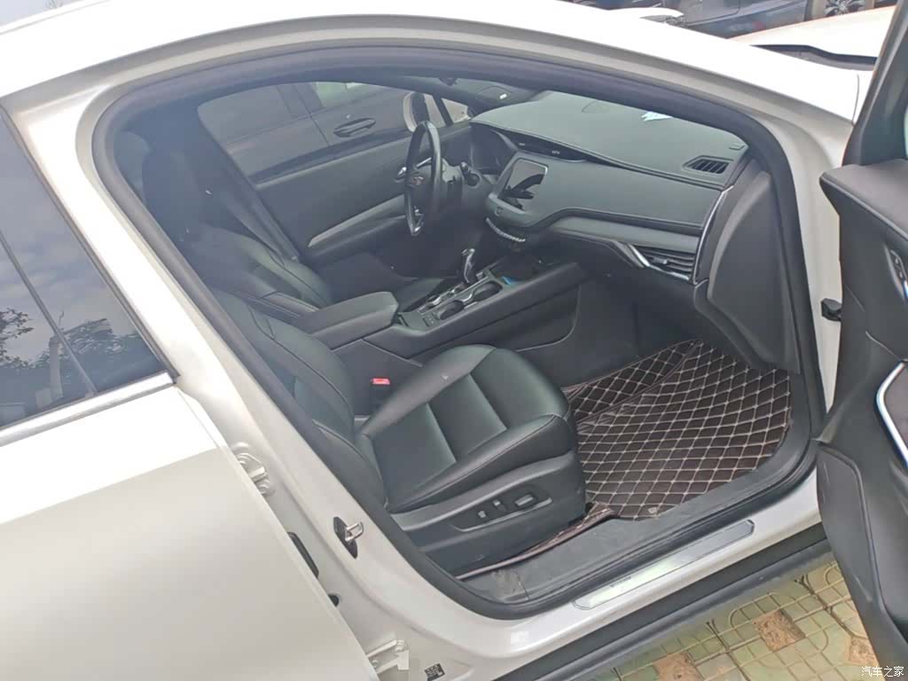 Cadillac XT4, 2019 11