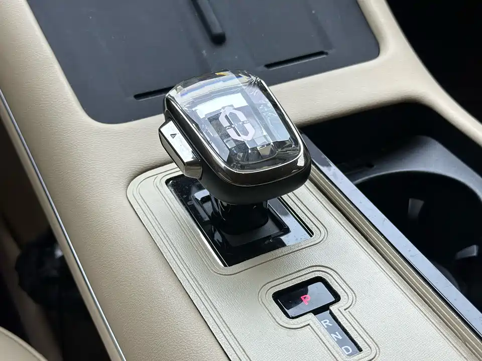 AITO Ask the world M7