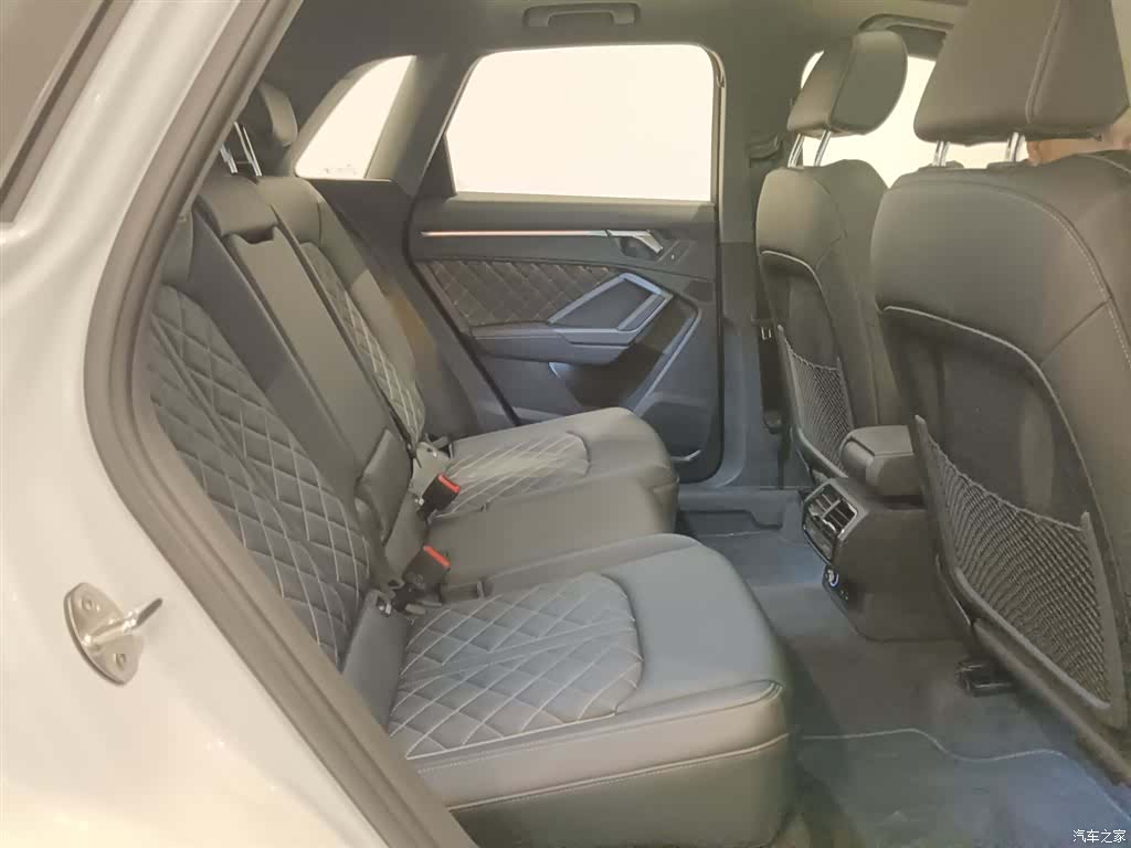Audi Q3, 2024 7