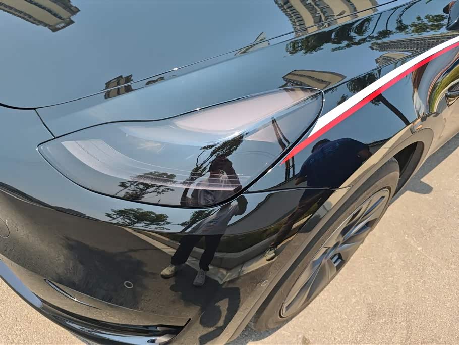 Tesla Model Y Tesla Model Y