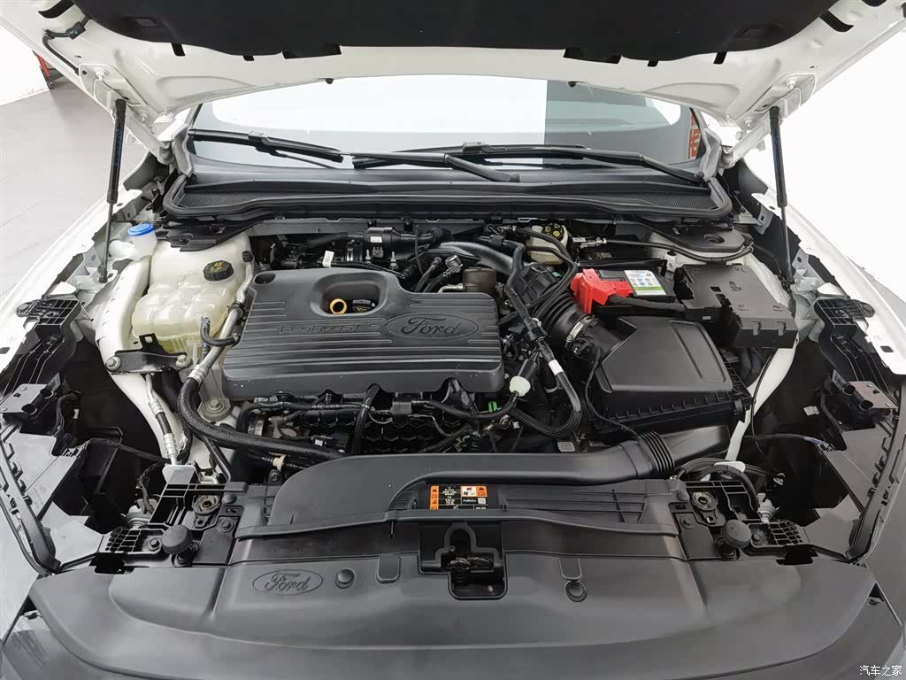 Ford Mondeo, 2023 6