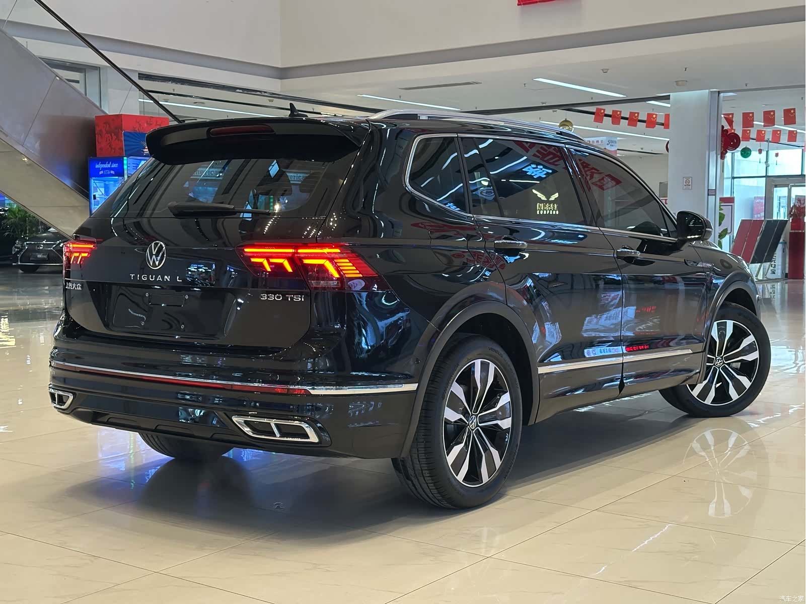 Volkswagen Tiguan L, 2023 все фото