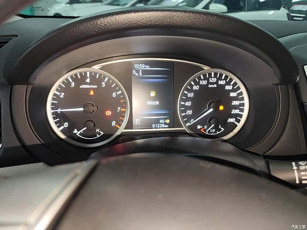 Nissan Tiida, 2016 12