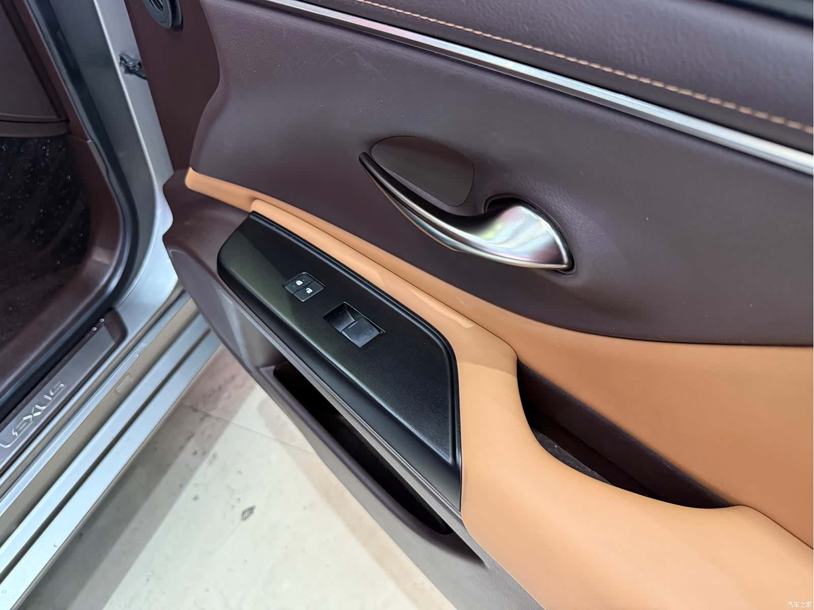 Lexus ES, 2020 25