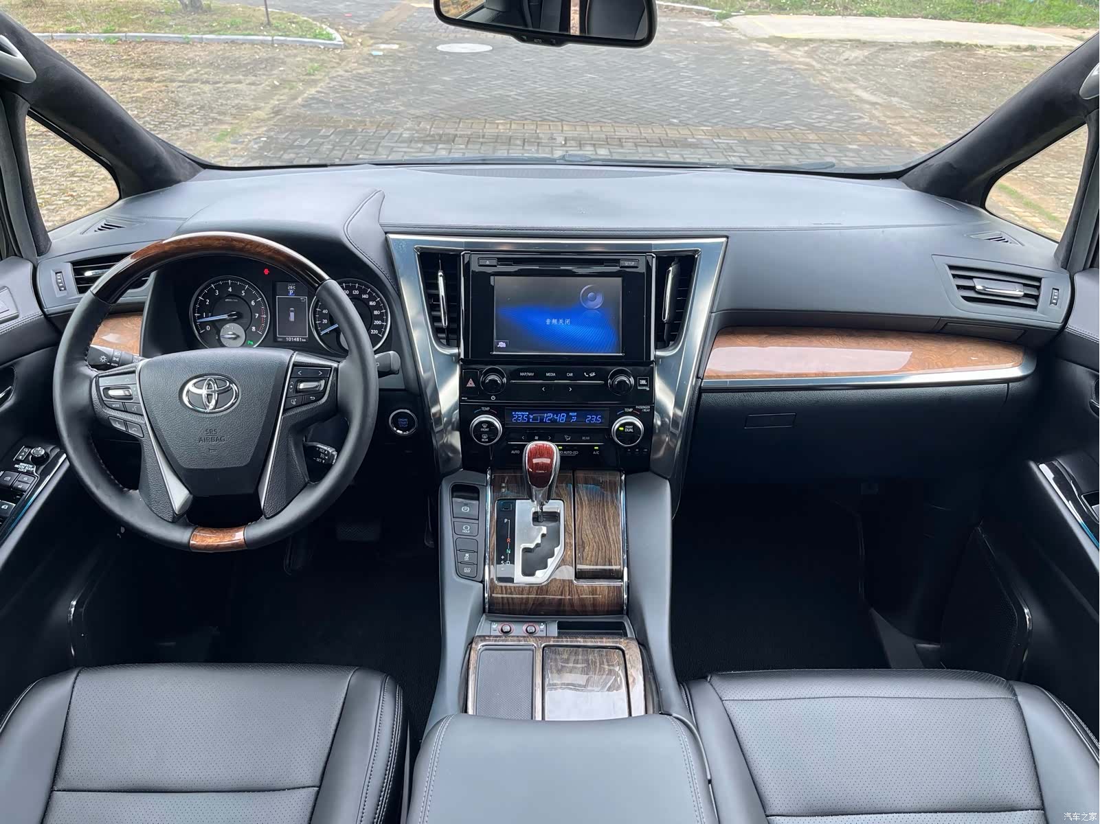 Toyota Alphard, 2018 7