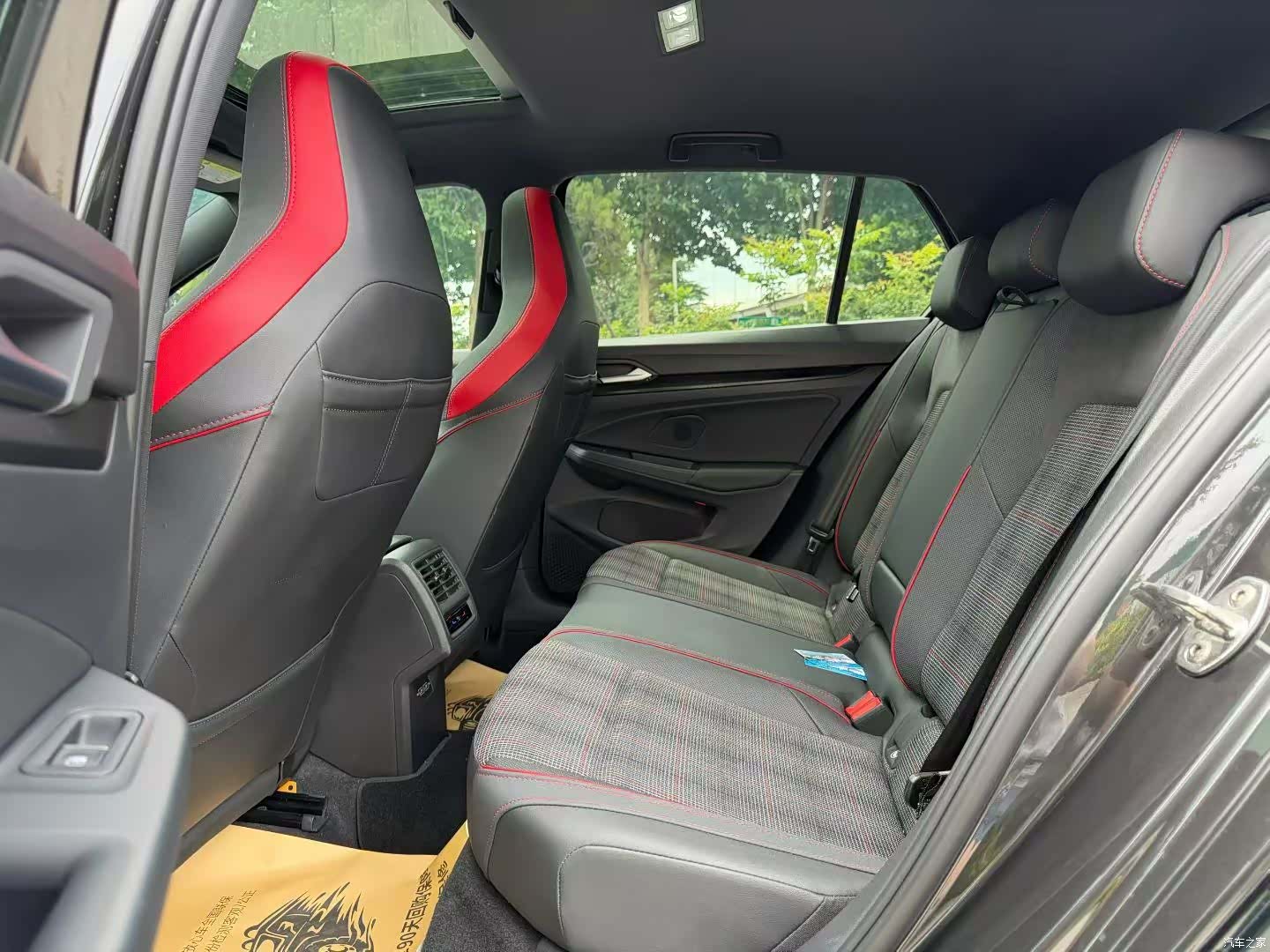 Volkswagen Golf, 2022 все фото