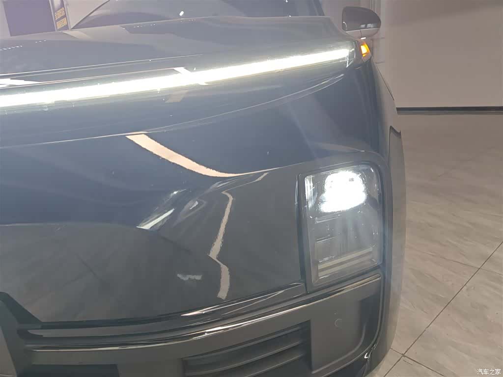 Li Auto L8, 2023 24