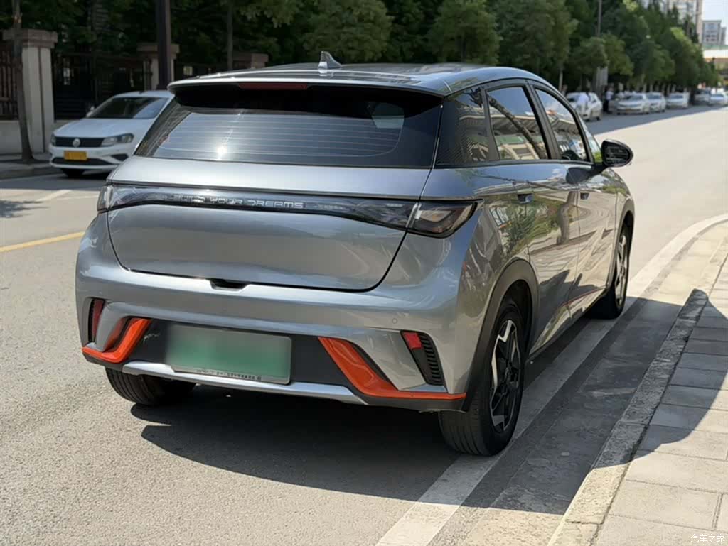 BYD Dolphin, 2022 9