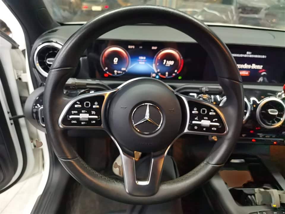 Mercedes-Benz Class A Mercedes-Benz Class A