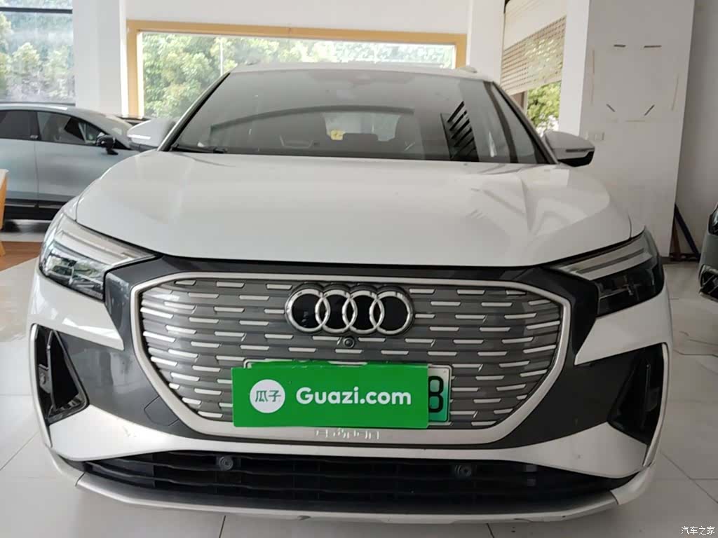 Audi Q4 e-tron, 2023 3