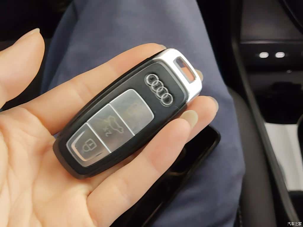 Audi Q4 e-tron, 2023 17