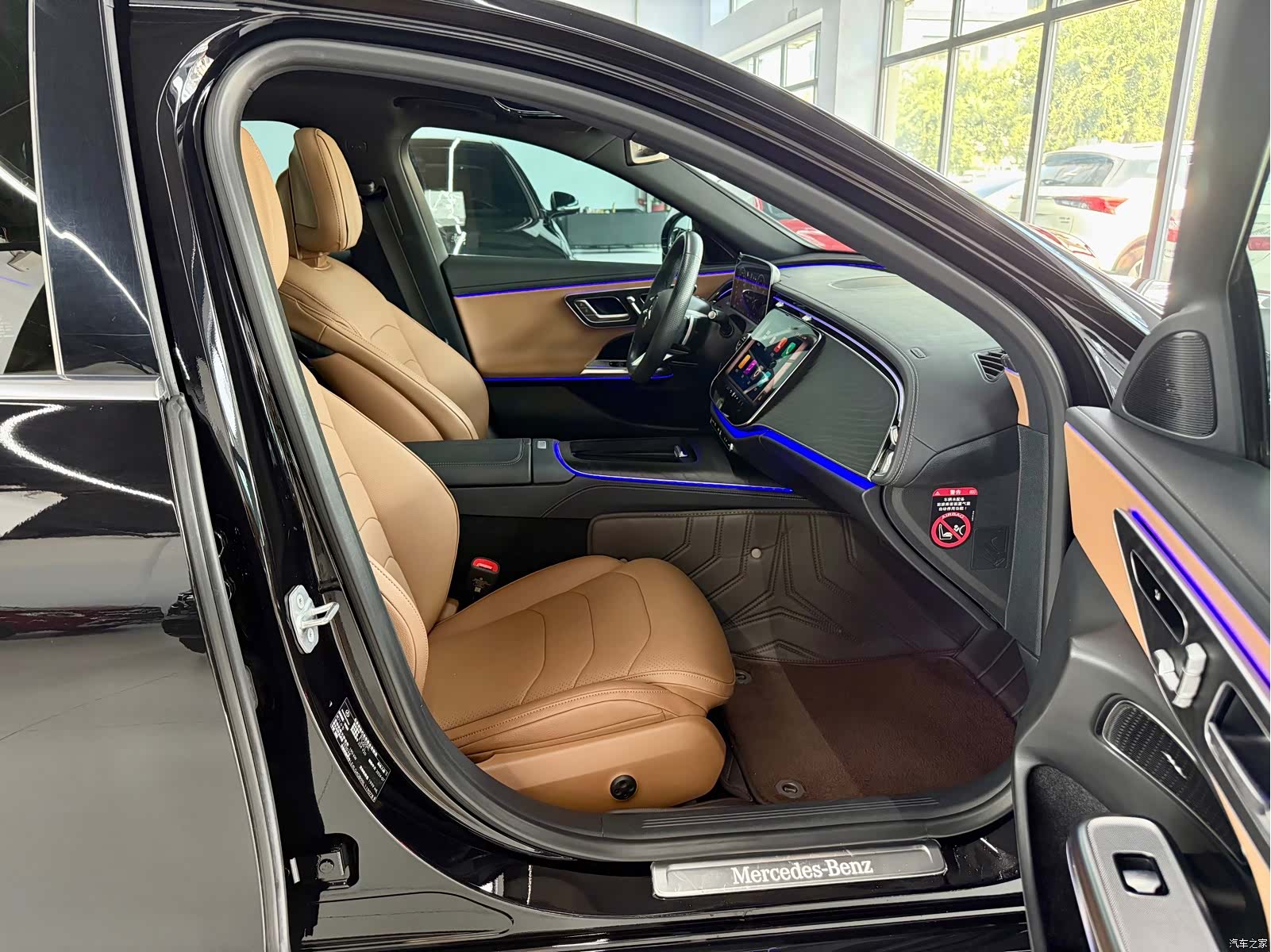 Mercedes-Benz E-Class, 2024 24