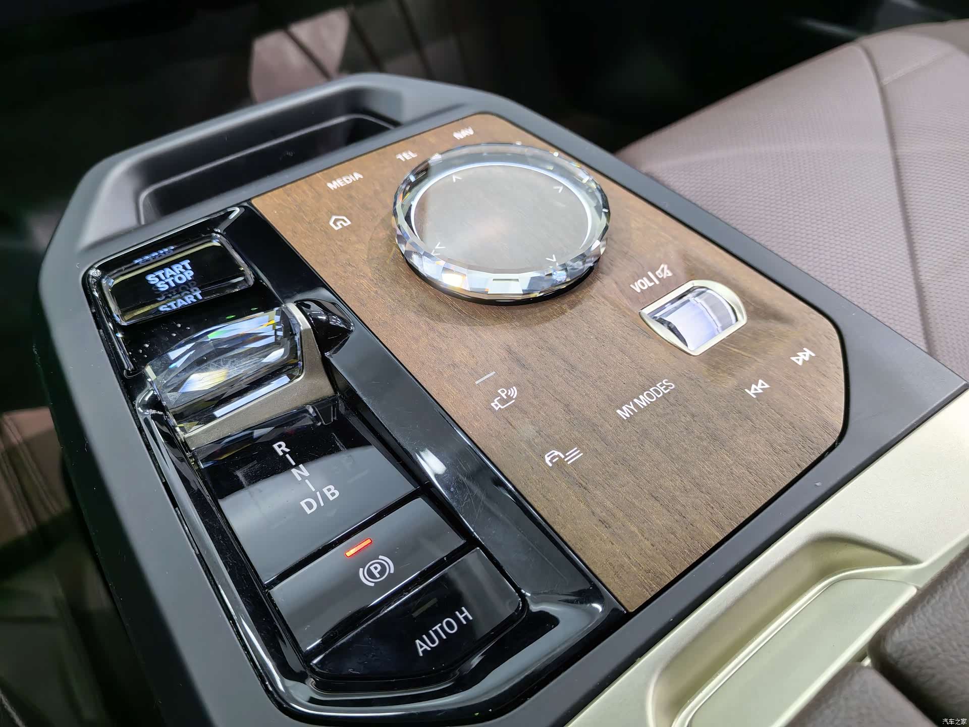 BMW iX, 2023 14