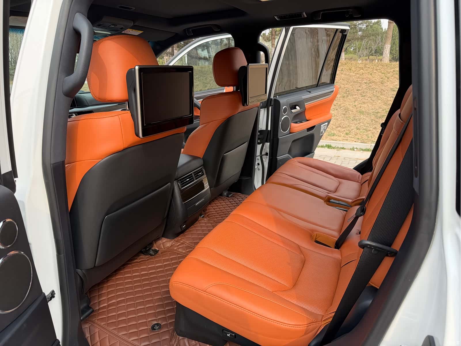 Lexus LX, 2016 13