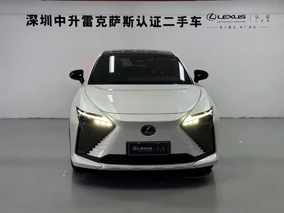 Lexus RZ