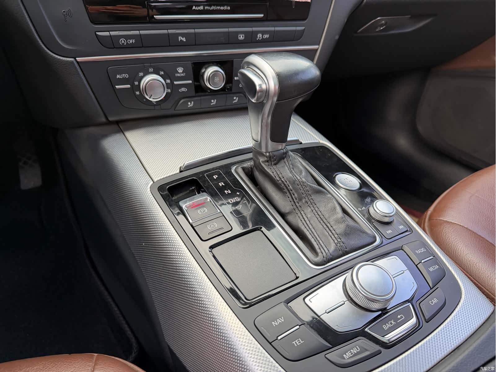 Audi A6L, 2013 12