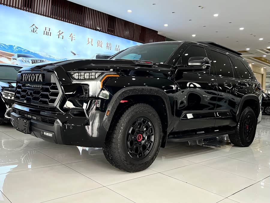 Toyota Sequoia 2024, фото 2