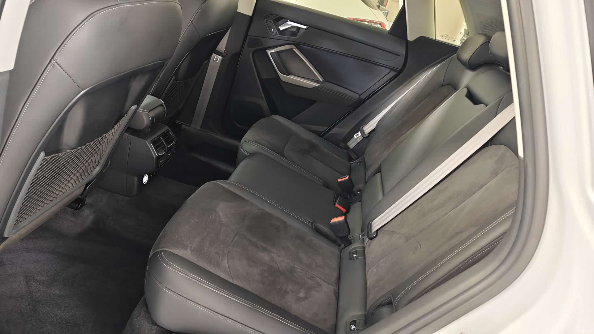 Audi Q3, 2023 12