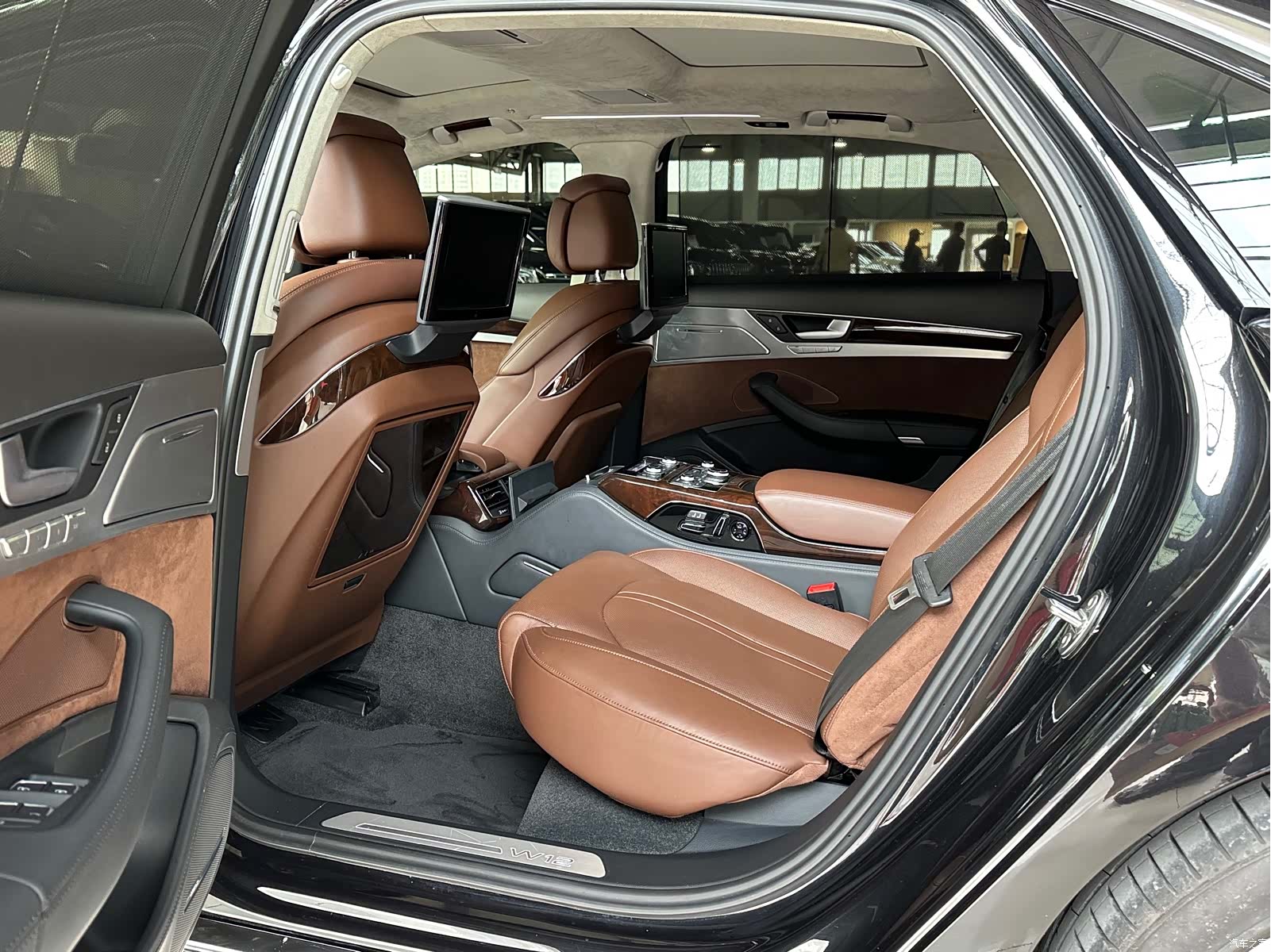 Audi A8L, 2015 10