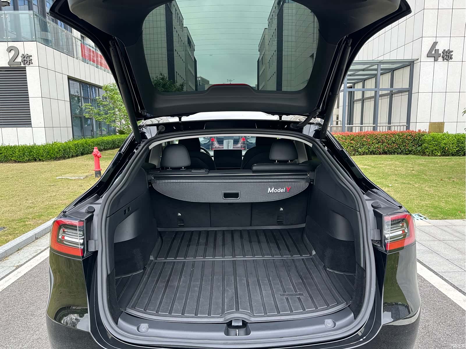 Tesla Model Y, 2022 27