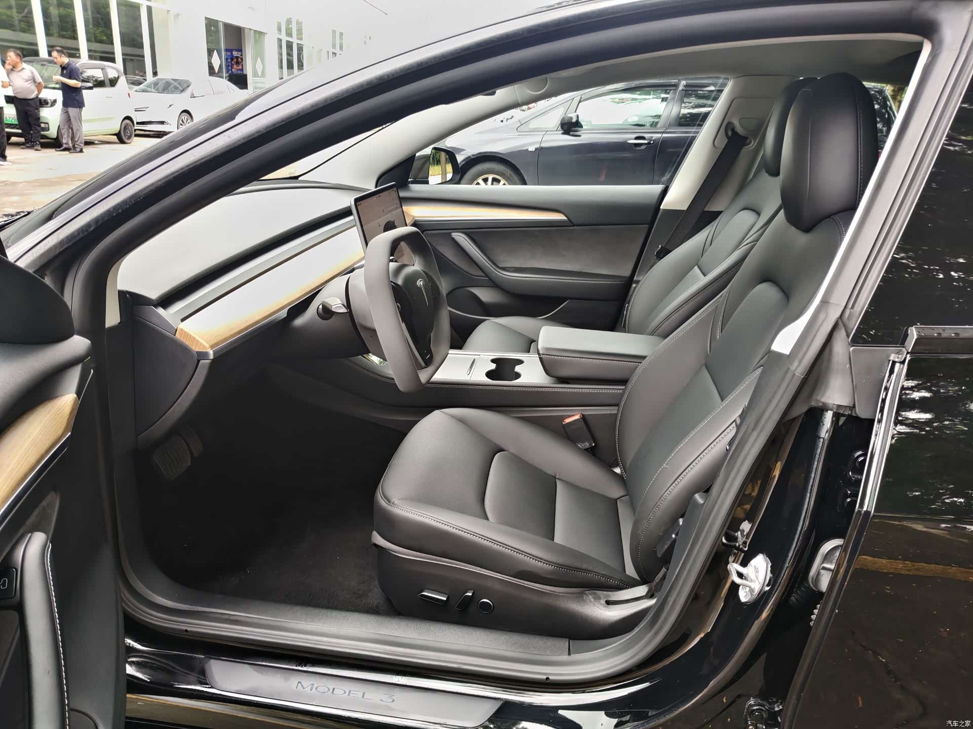 Tesla Model 3, 2022 11