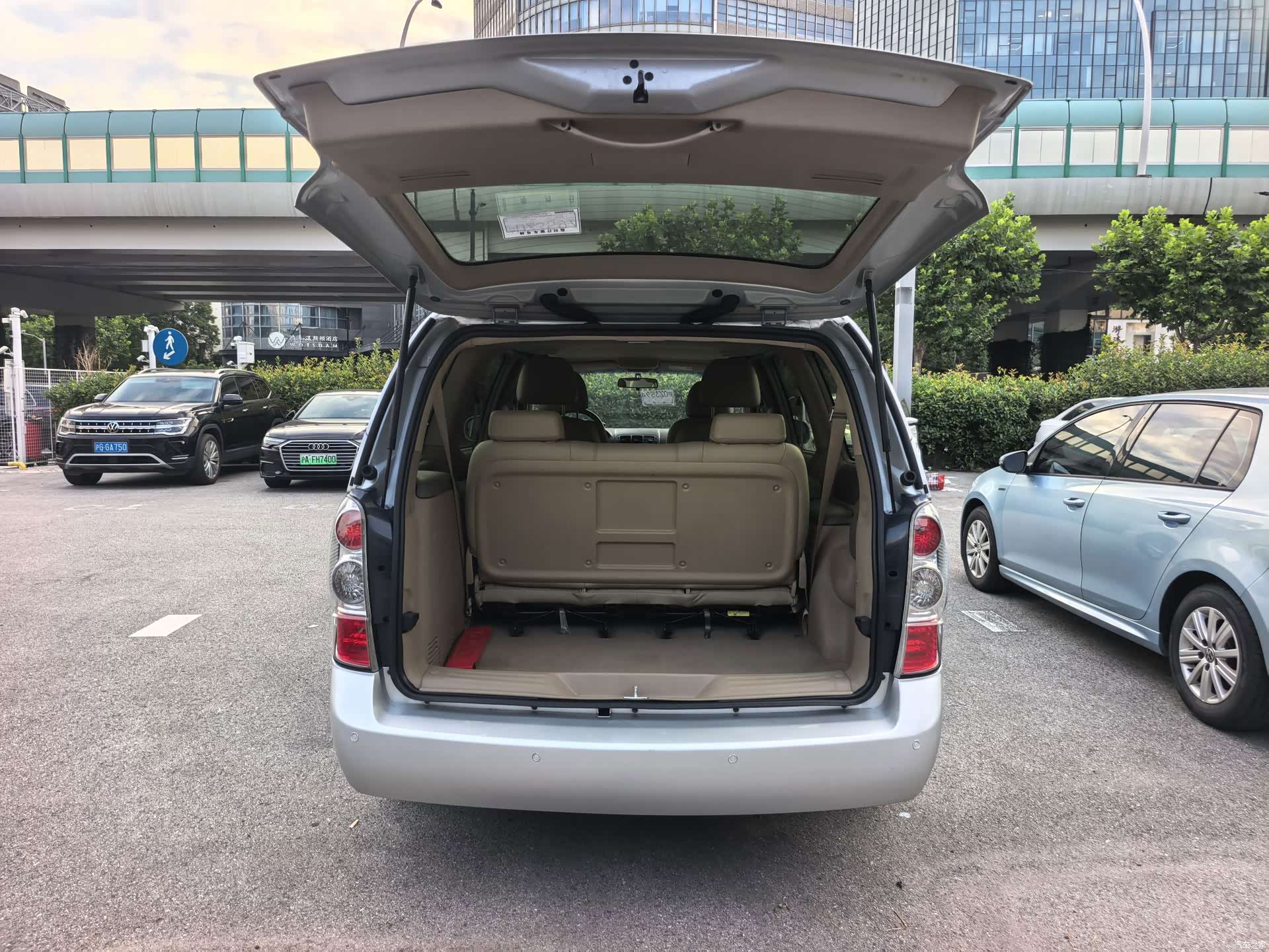 Buick GL8, 2013 6