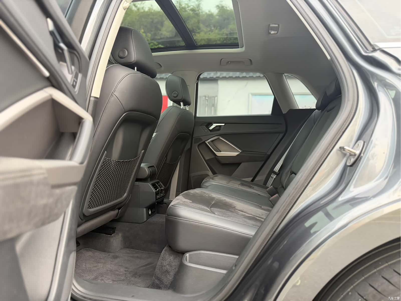 Audi Q3, 2022 11